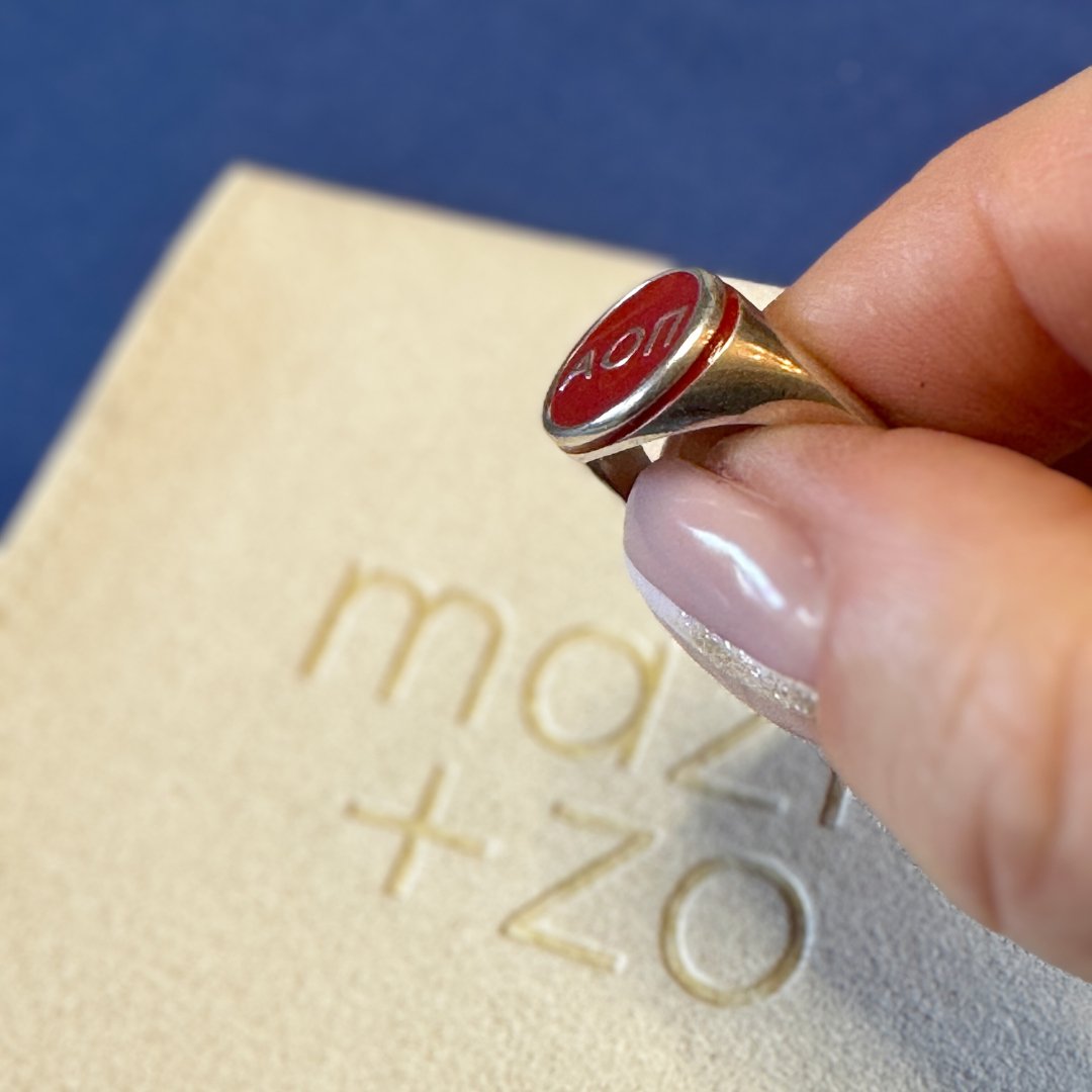 Alpha Omicron Pi Round Signet Ring in AOII Cardinal | mazi + zo sorority jewelry